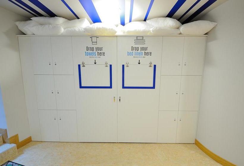 Bcool Bilbao  Hostel