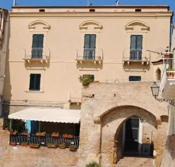 تختخواب و صبحانه Il Bersó Di Porta Catena
