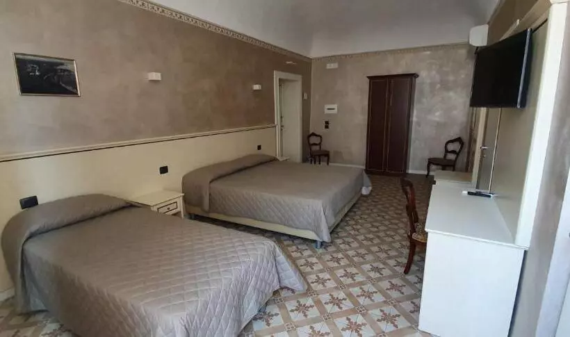 تختخواب و صبحانه Il Bersó Di Porta Catena