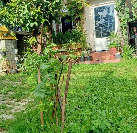 ベッドアンドブレックファースト Kol House