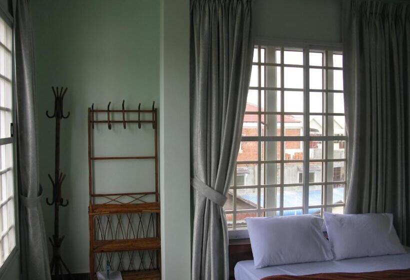 ベッドアンドブレックファースト Kol House