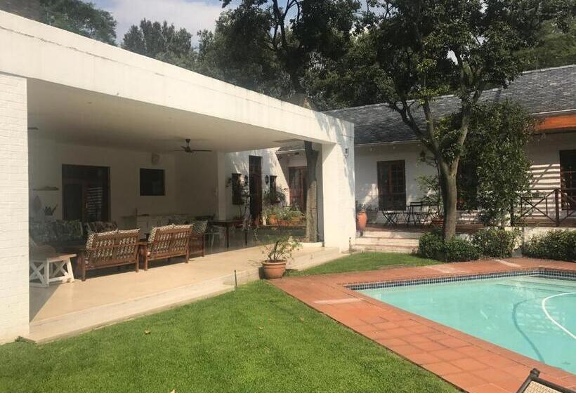 住宿加早餐 Waterfall Cottages