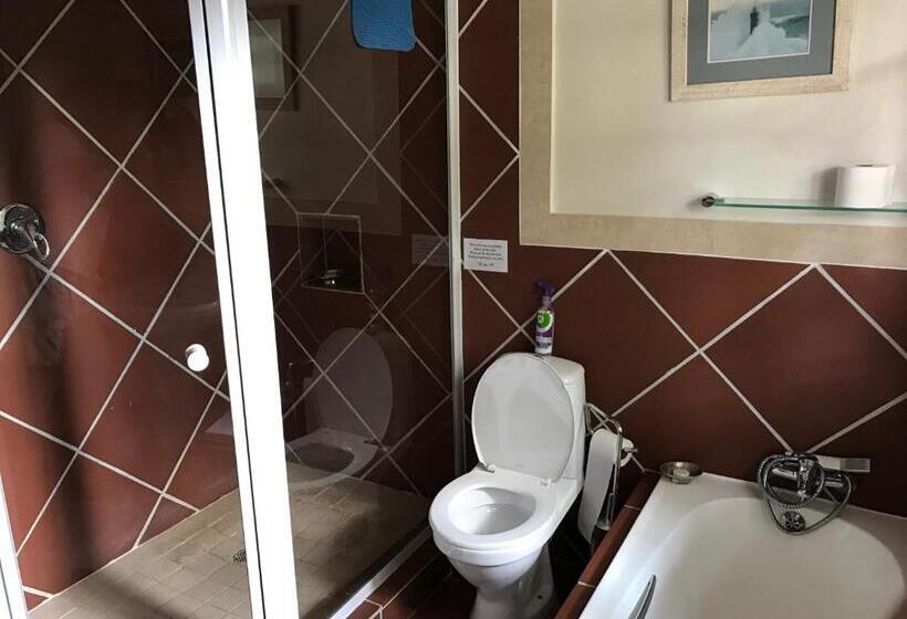 住宿加早餐 Waterfall Cottages