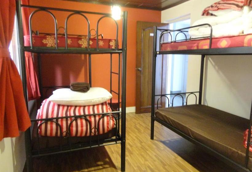 تختخواب و صبحانه Yado240