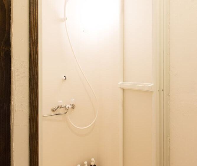 Guest House Hachi Hostel