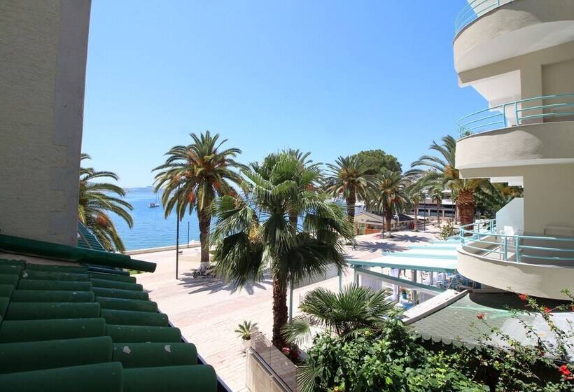 ホテル Andy Apartments