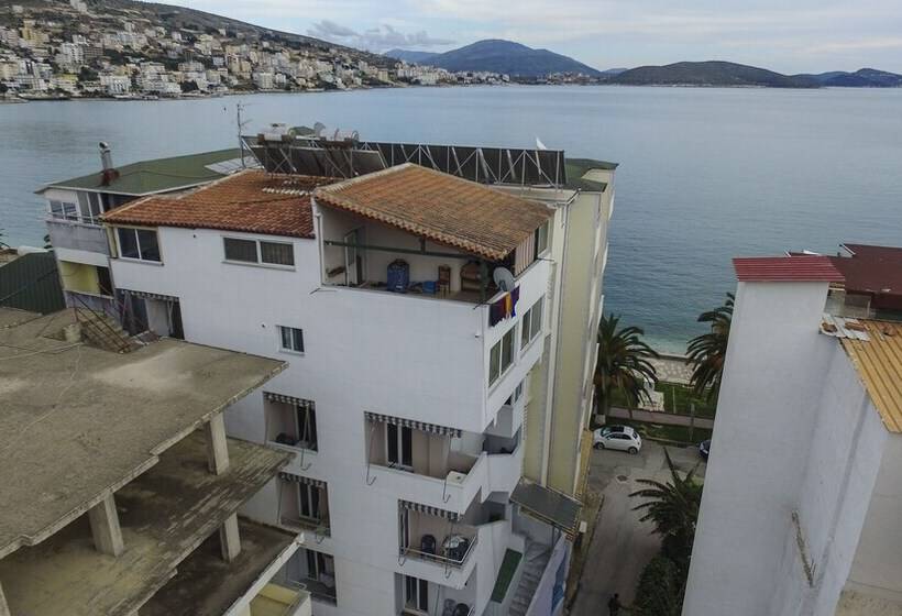 ホテル Andy Apartments