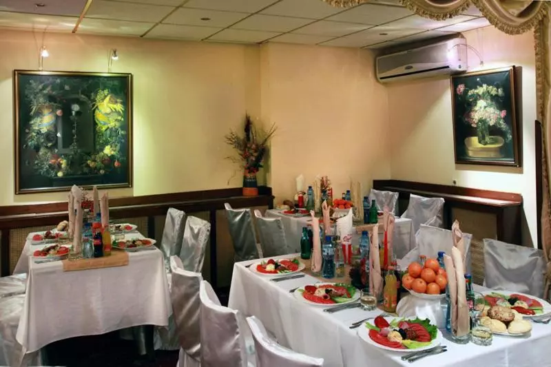Hotel Elegant Complex