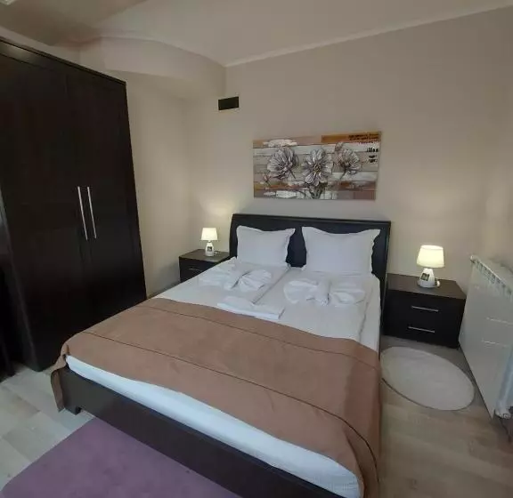 Hotel Elegant Complex