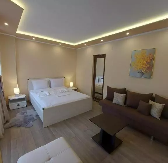 Hotel Elegant Complex