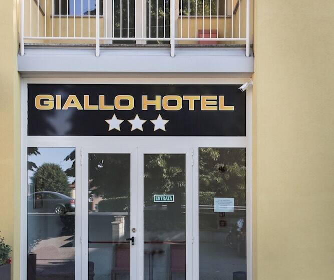 Отель Giallo