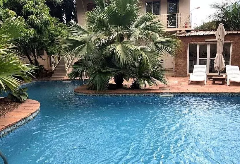 هتل La Chaumiere