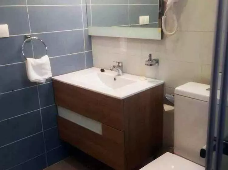 هتل La Chaumiere