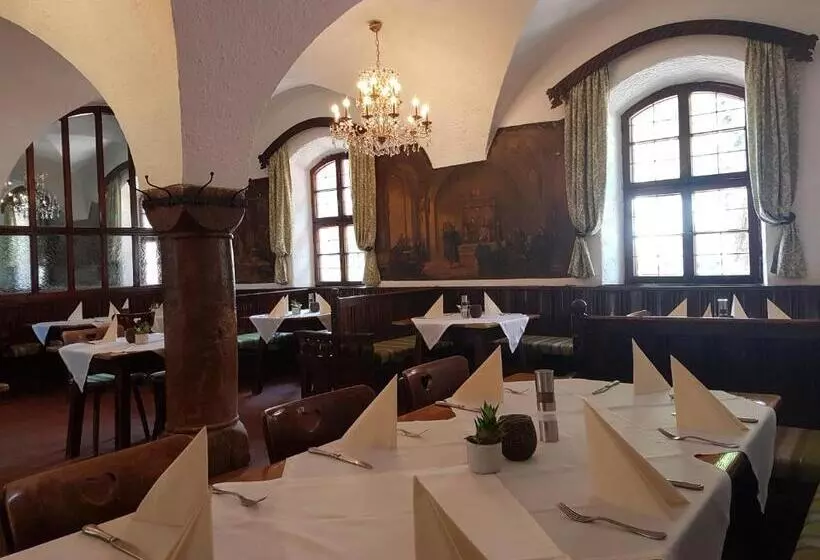 ホテル Schlosstaverne