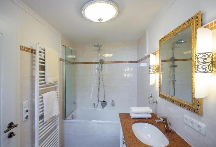 فندق Schlosstaverne