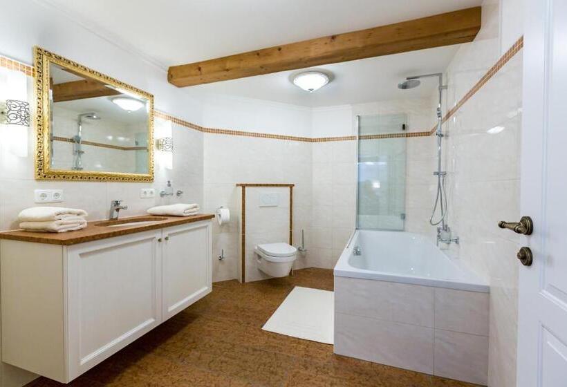 فندق Schlosstaverne