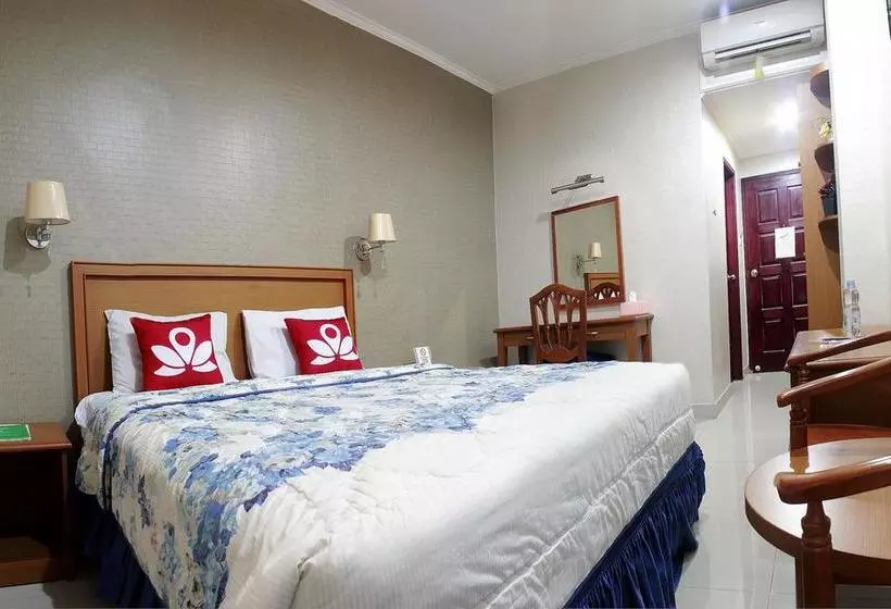 Hotel Zen Rooms Sawojajar