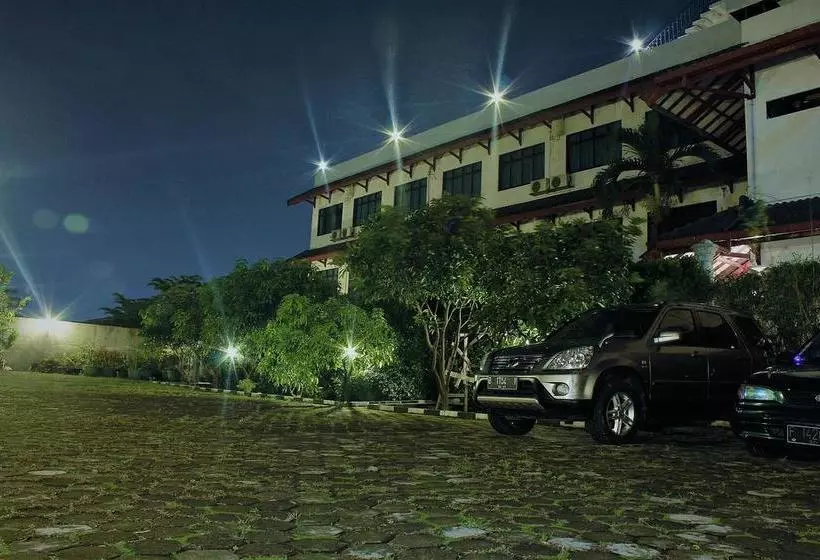 Hotel Zen Rooms Sawojajar