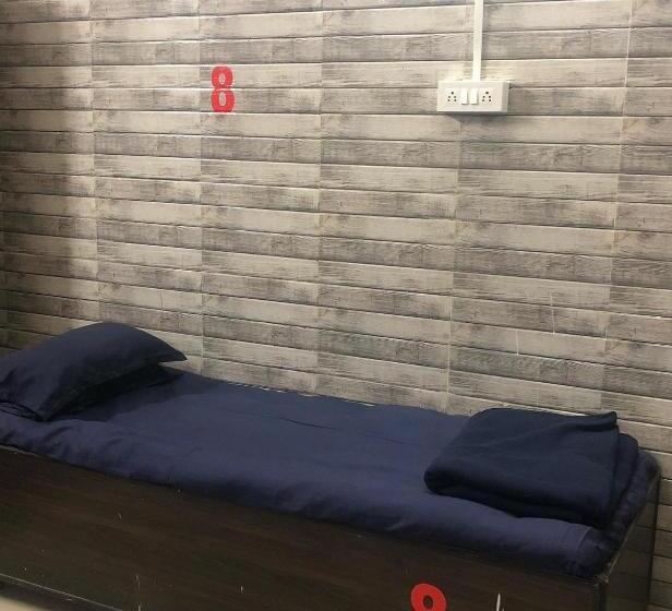 Hostel Charyana Solo Backpackers