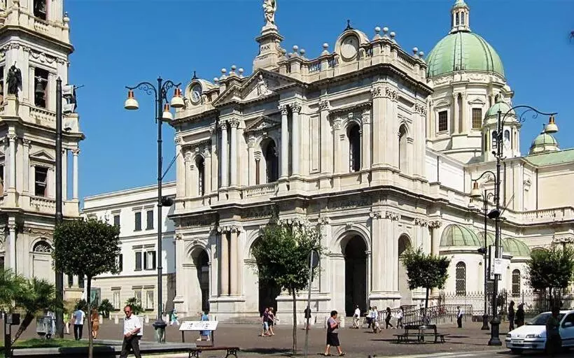 ベッドアンドブレックファースト Suite N 5