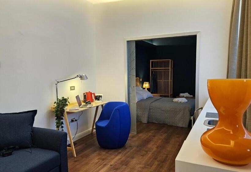 تختخواب و صبحانه Suite N 5