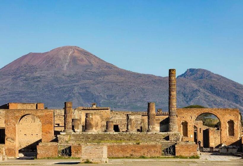 تختخواب و صبحانه Suite N 5