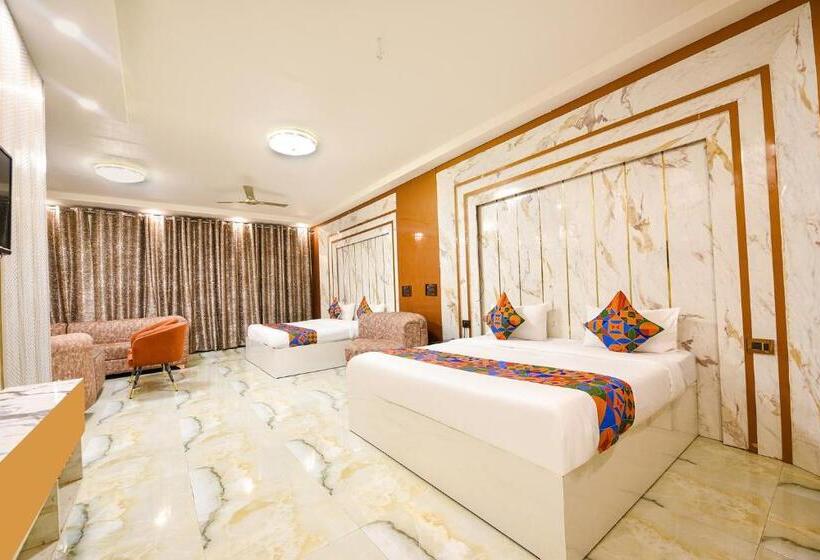 Fabhotel Royal S Paradise