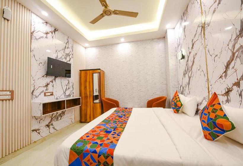 Fabhotel Royal S Paradise