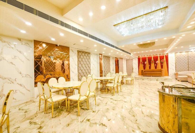 Fabhotel Royal S Paradise