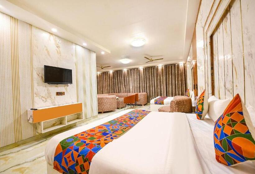 Fabhotel Royal S Paradise