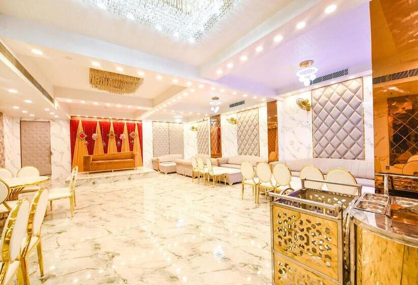 Fabhotel Royal S Paradise