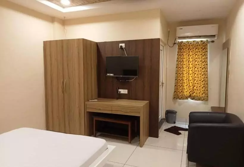 Hotelli Krishna Garden