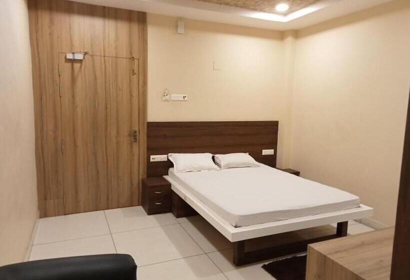 호텔 Krishna Garden