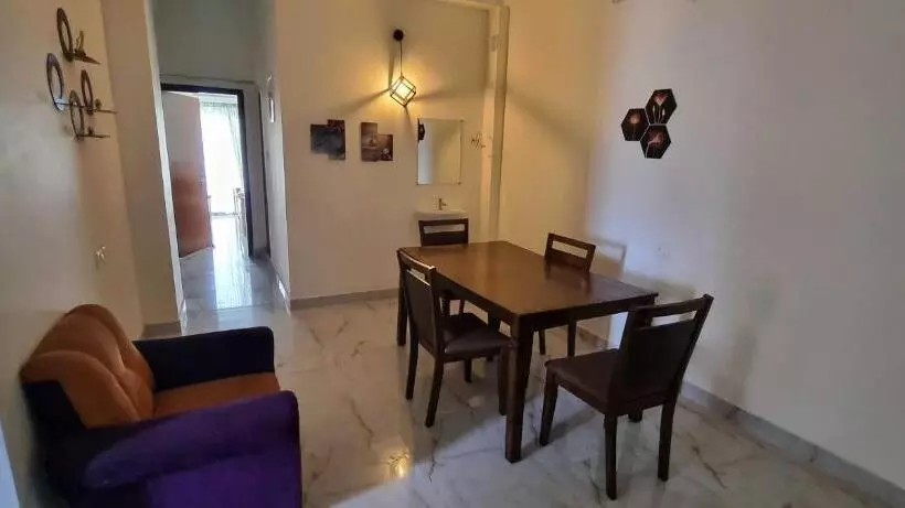 Hotelli Oyo Unwind Homestay