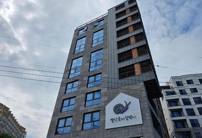 בית מלון כפרי Red Hat Snail