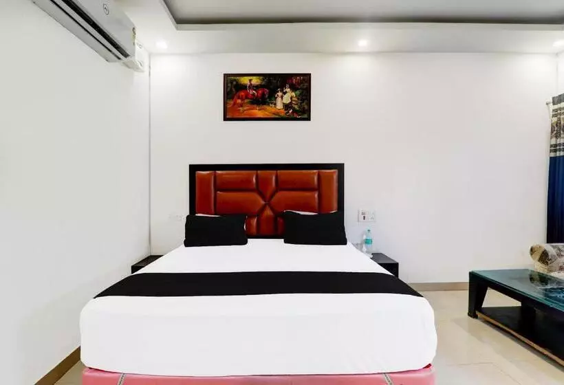 Oyo Hotel Om Palace