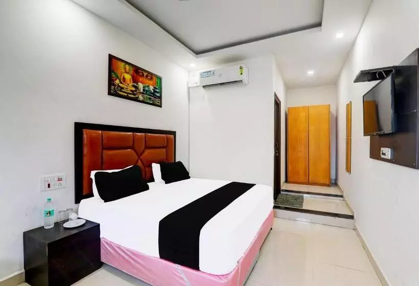 Oyo Hotel Om Palace