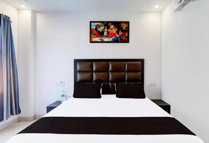 Oyo Hotel Om Palace
