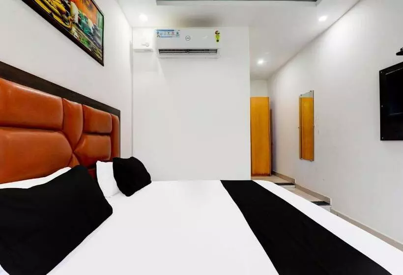 Oyo Hotel Om Palace