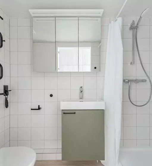 P One Apartments   Self Check In