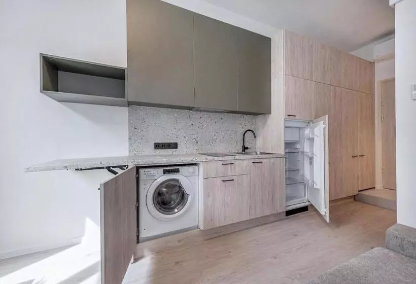 P One Apartments   Self Check In