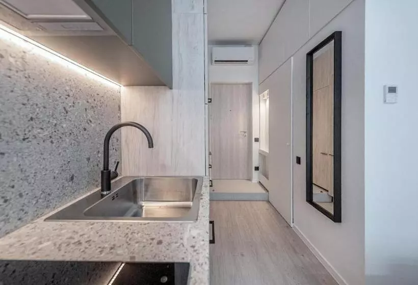 P One Apartments   Self Check In