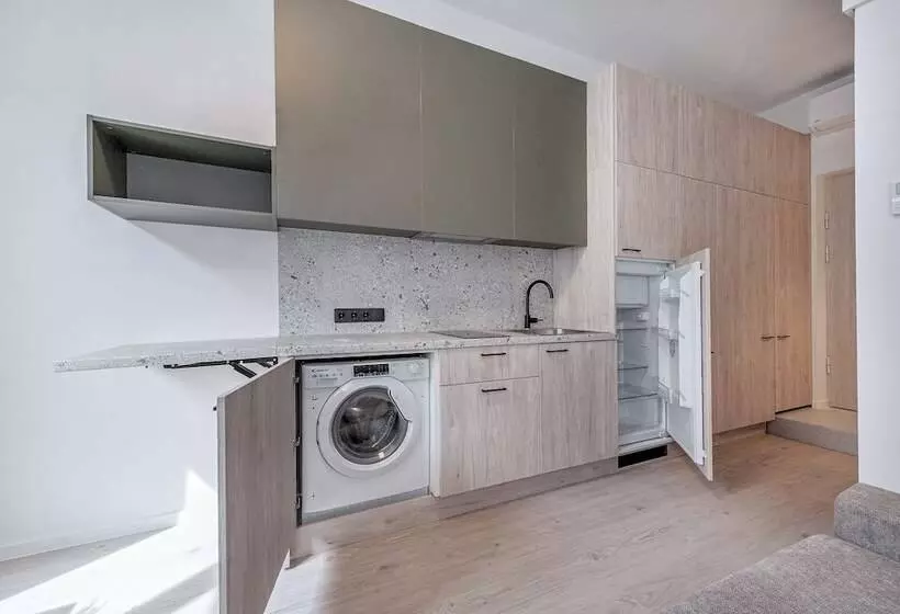 P One Apartments   Self Check In