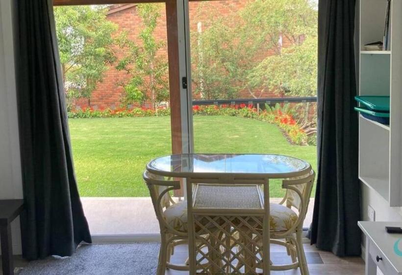 膳宿费 Caves Cottage Guest Suite