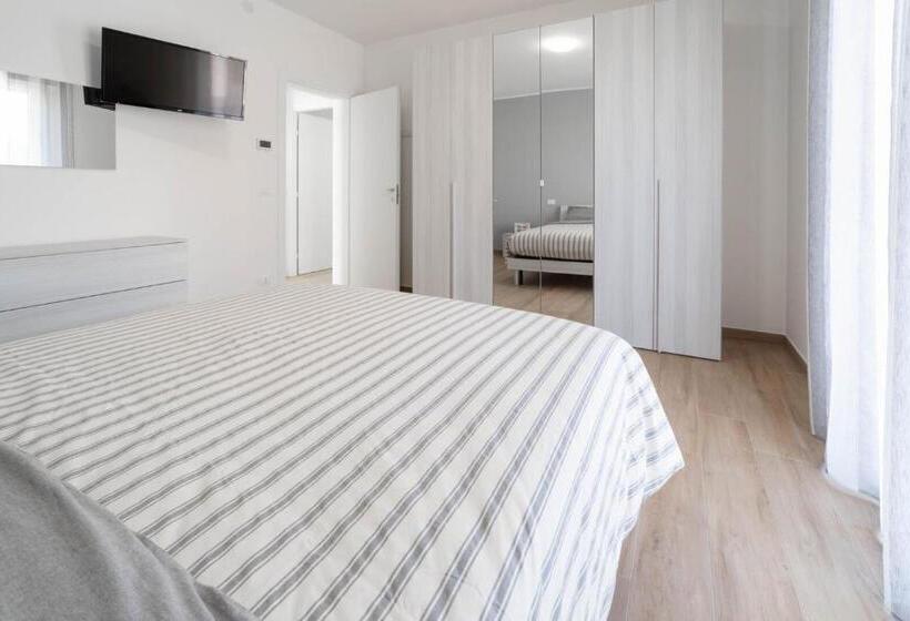 פנסיון Cristal Apartments