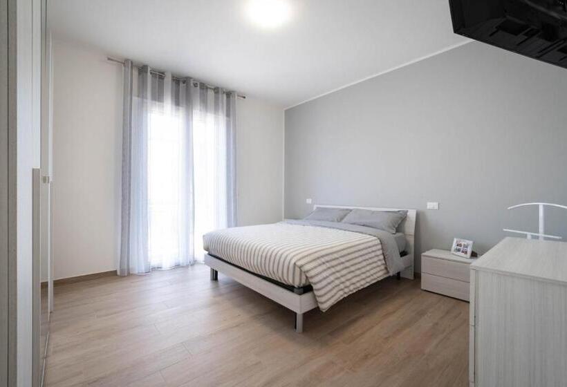 פנסיון Cristal Apartments