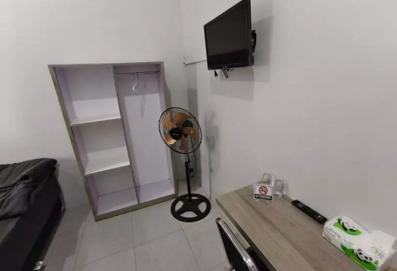 Pensió Livina S House