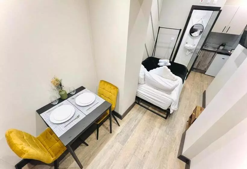 پانسیون London City Center Studio, High Standard