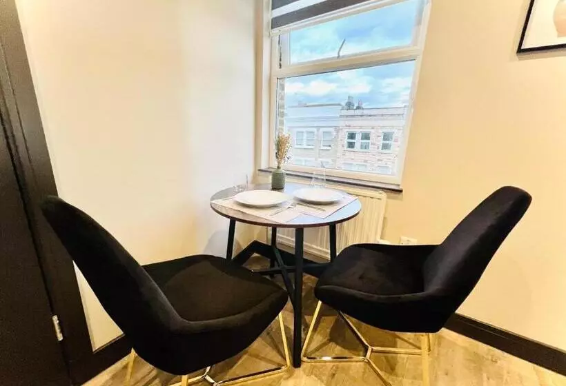 پانسیون London City Center Studio, High Standard