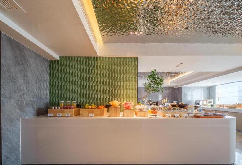 Atour Hotel Zhengzhou Erqi Plaza David City